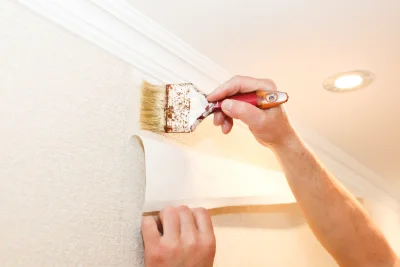 Pose de papier peint à Hunawihr — revêtements muraux et toiles de verre